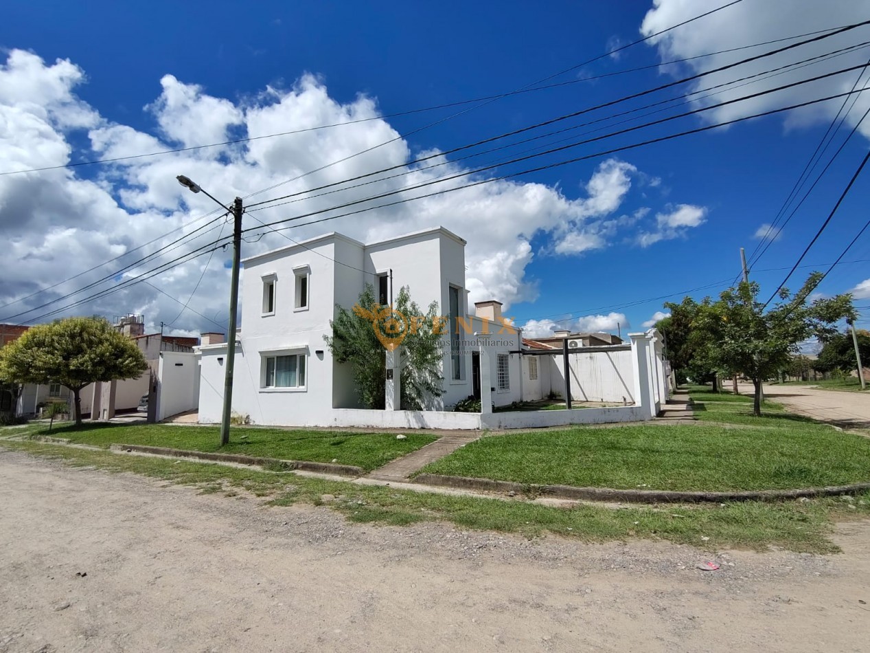 CASA EN VENTA- BARRIO MIRASOLES- ZONA NORTE