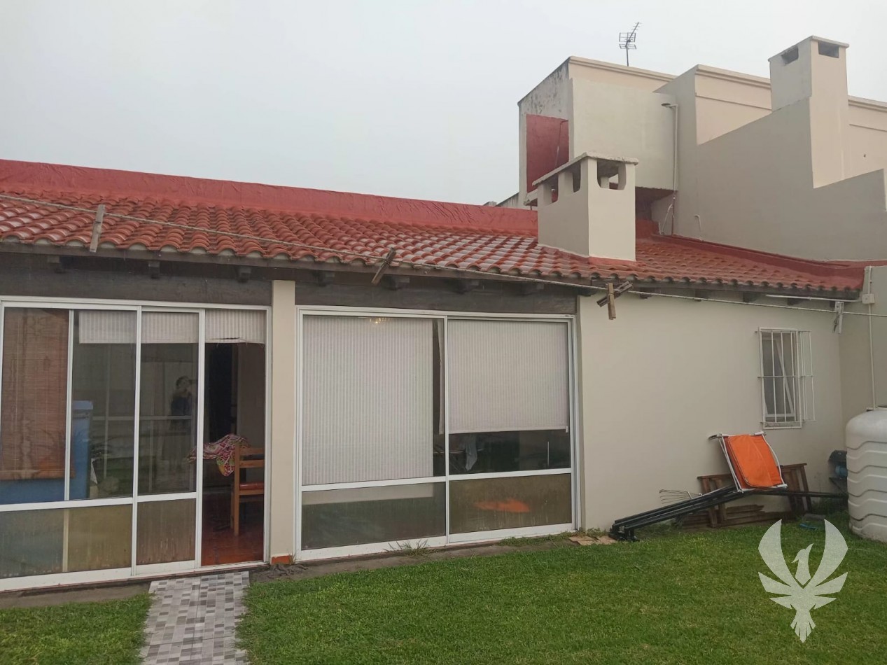 CASA DE 2 DORMITORIOS EN VENTA EN ESTACION ALVARADO | MASTER SUITE, QUINCHO Y PISCINA