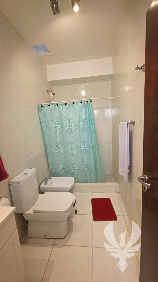 CASA DE 2 DORMITORIOS EN VENTA EN ESTACION ALVARADO | MASTER SUITE, QUINCHO Y PISCINA