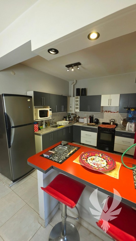 CASA DE 2 DORMITORIOS EN VENTA EN ESTACION ALVARADO | MASTER SUITE, QUINCHO Y PISCINA