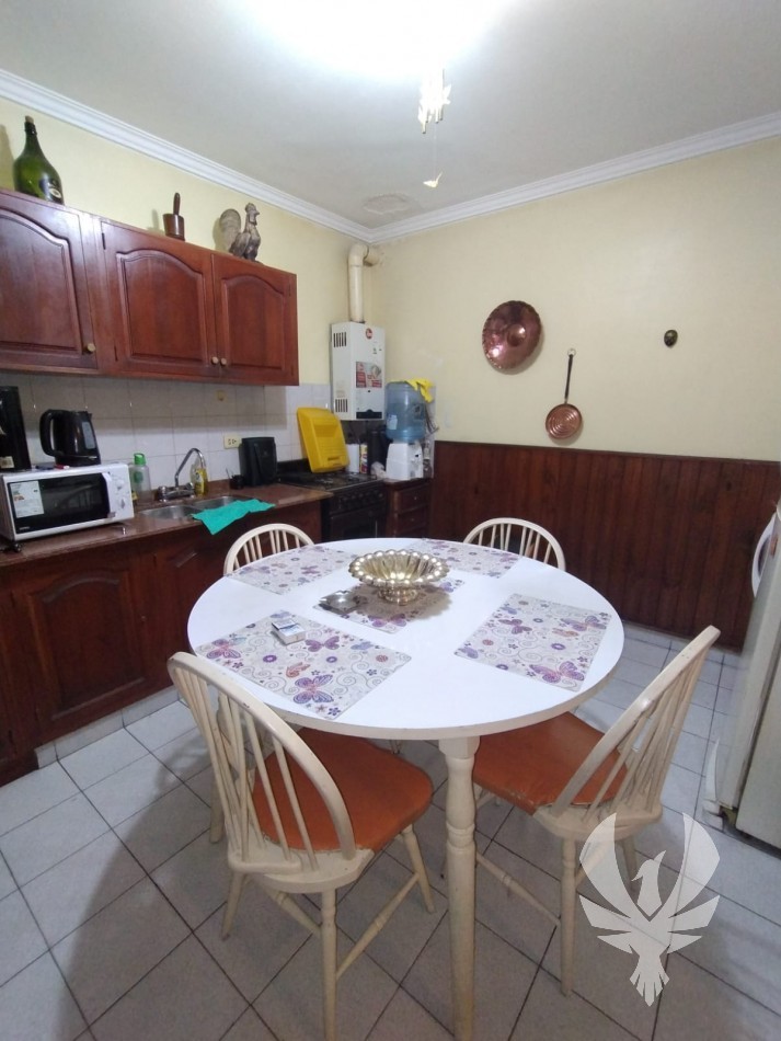 DEPATAMENTO EN VENTA - 2 DORMITORIOS + COCHERA