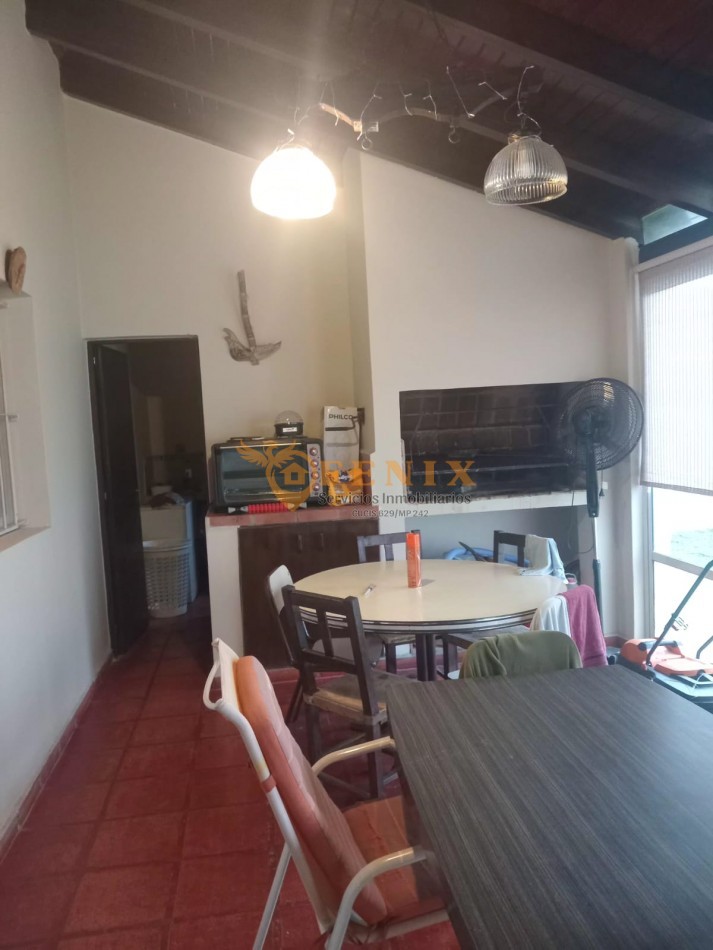 CASA EN VENTA - ESTACION ALVARADO