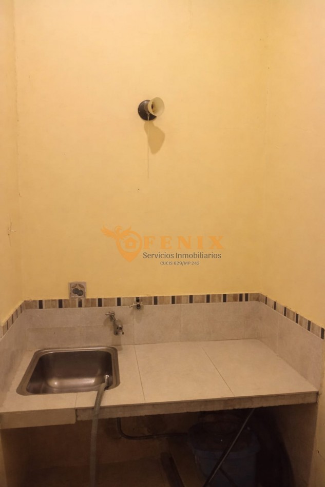 CASA EN VENTA - ESTACION ALVARADO