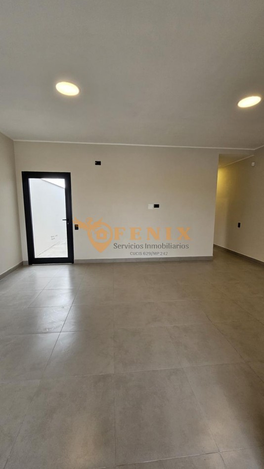 CASA EN VENTA VIA AURELIA