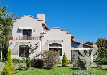 CASA EN VENTA O ALQUILER EN CLUB DE CAMPO SANTA APOLONIA - APTA CREDITO